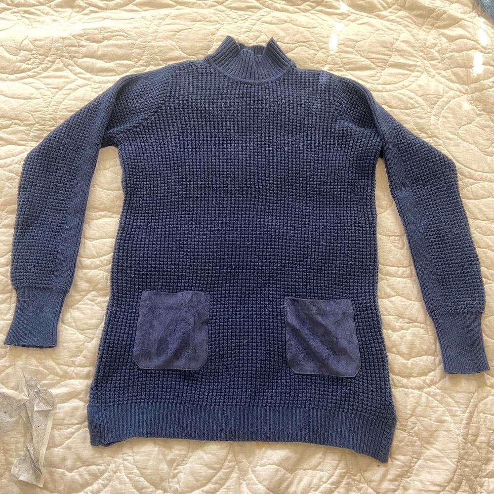 Banana Republic Medium Navy Tunic Turtleneck Sweater with Suede Pockets